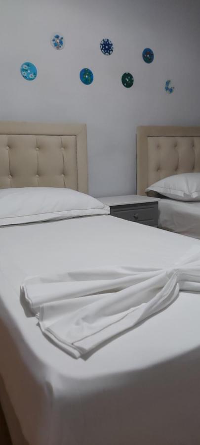 Kanina Hotel&Hostel Saranda Extérieur photo