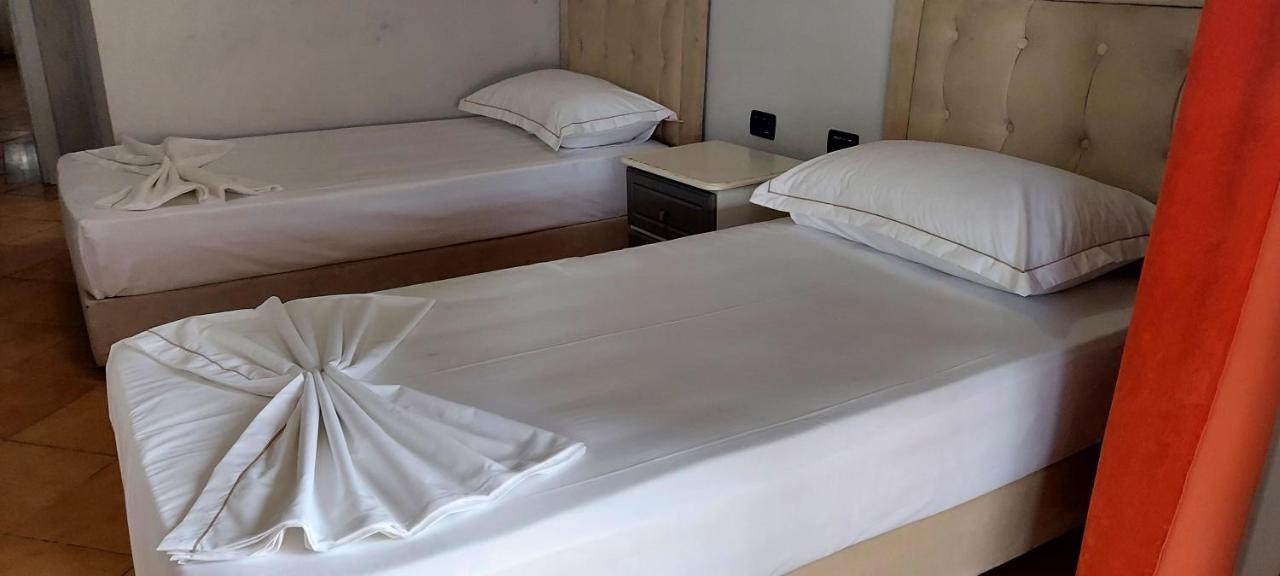 Kanina Hotel&Hostel Saranda Extérieur photo