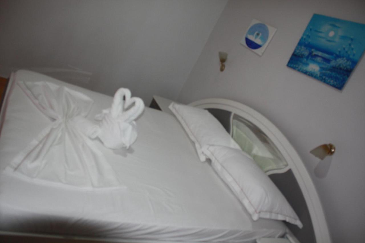 Kanina Hotel&Hostel Saranda Extérieur photo