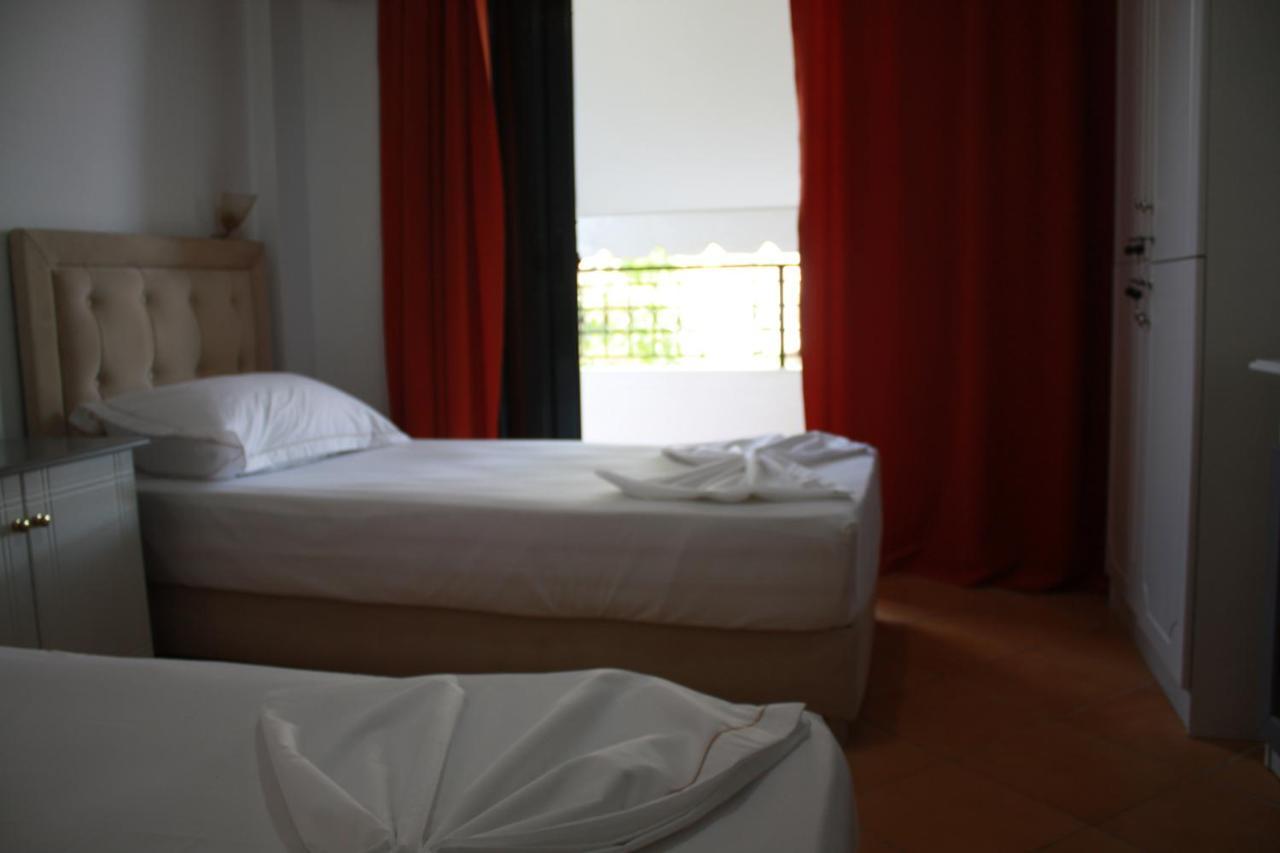 Kanina Hotel&Hostel Saranda Extérieur photo