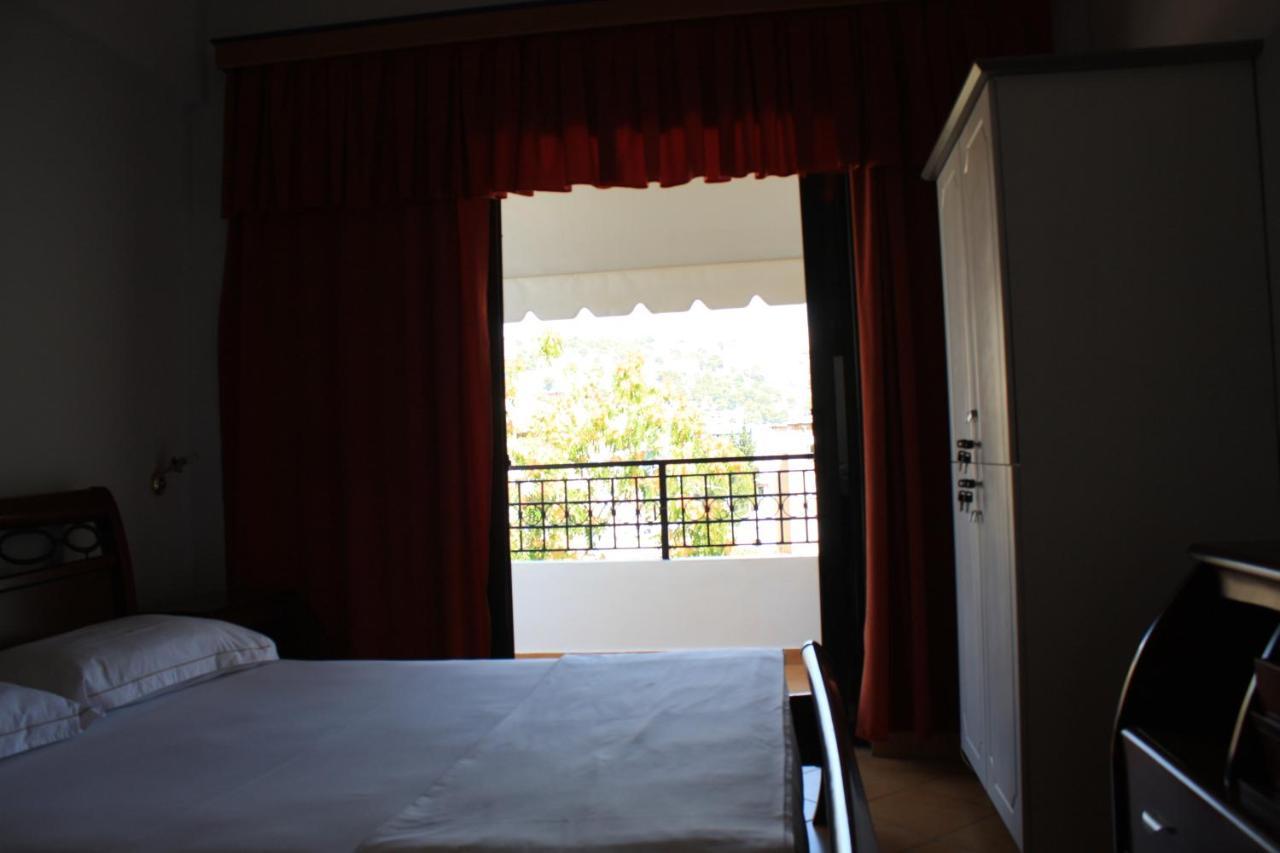 Kanina Hotel&Hostel Saranda Extérieur photo