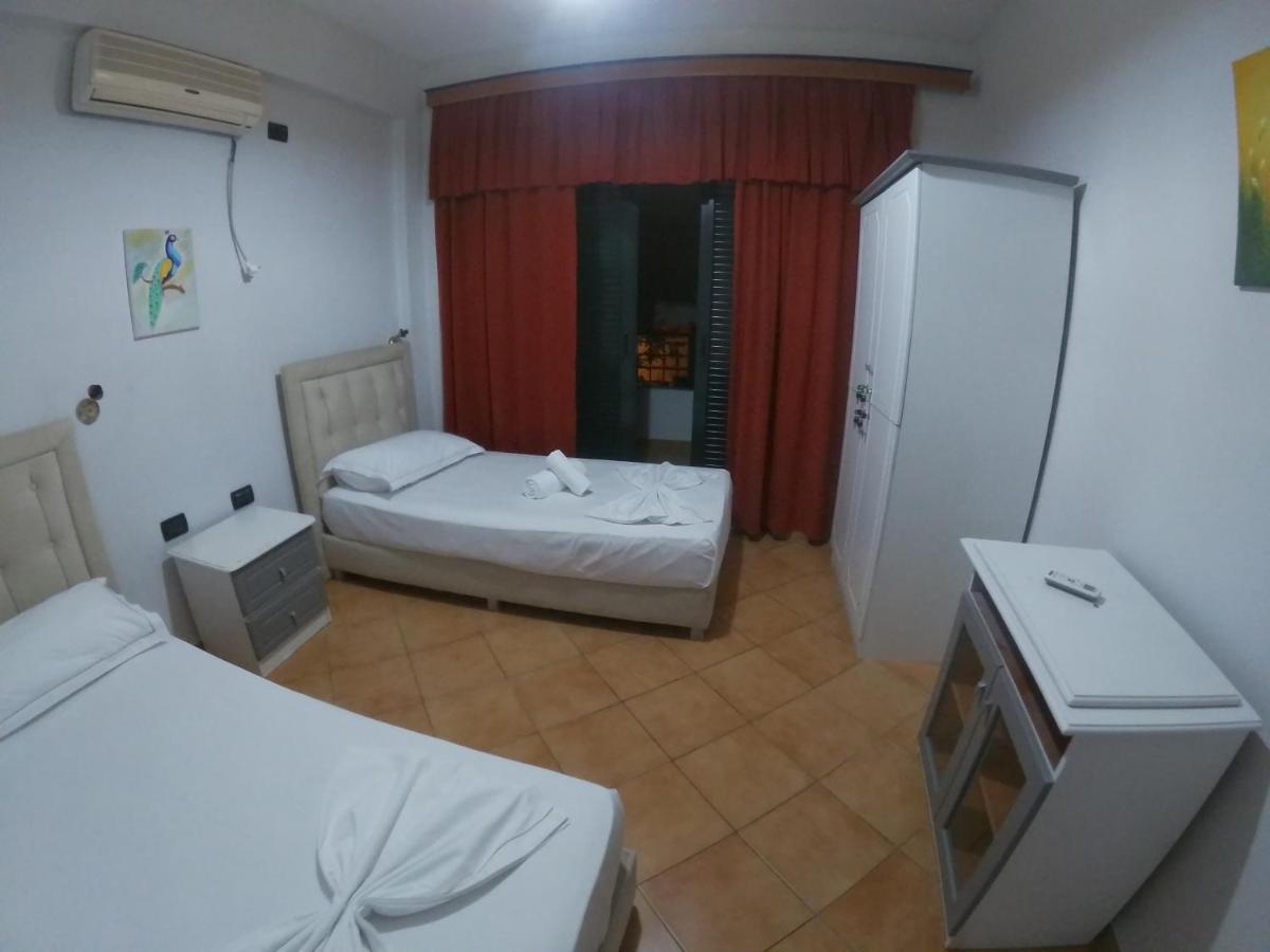 Kanina Hotel&Hostel Saranda Extérieur photo