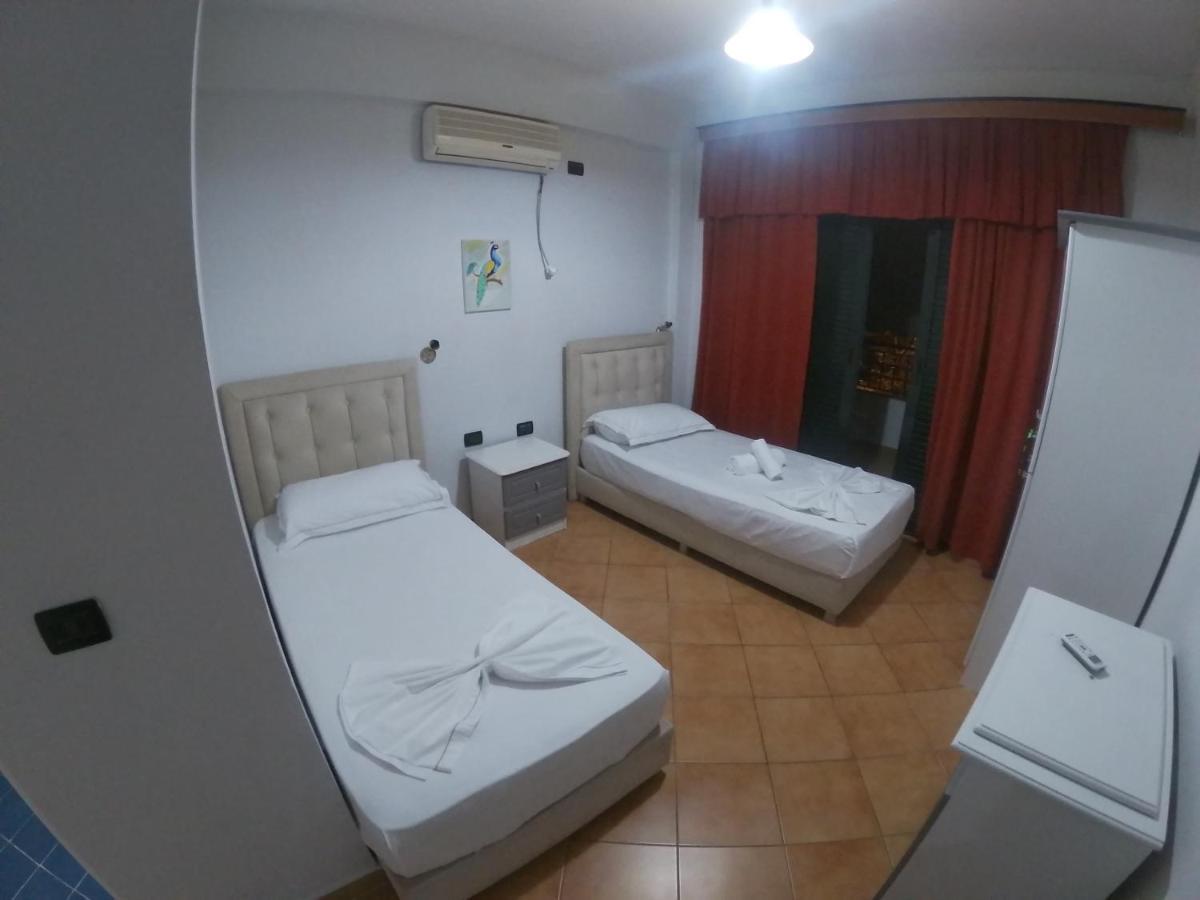 Kanina Hotel&Hostel Saranda Extérieur photo